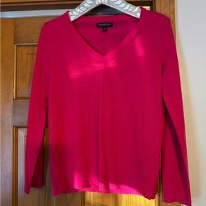 Banana Republic Women's V-Neck Sweater 100% Merino Wool